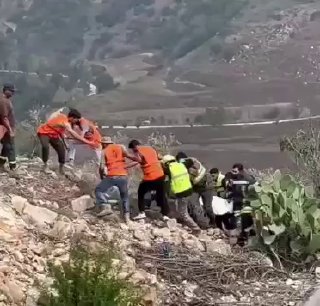 Urgent: A farmer was killed while harvesting olives due to an explosion of Israeli war remains in the town of Faron, south of Lebanon.