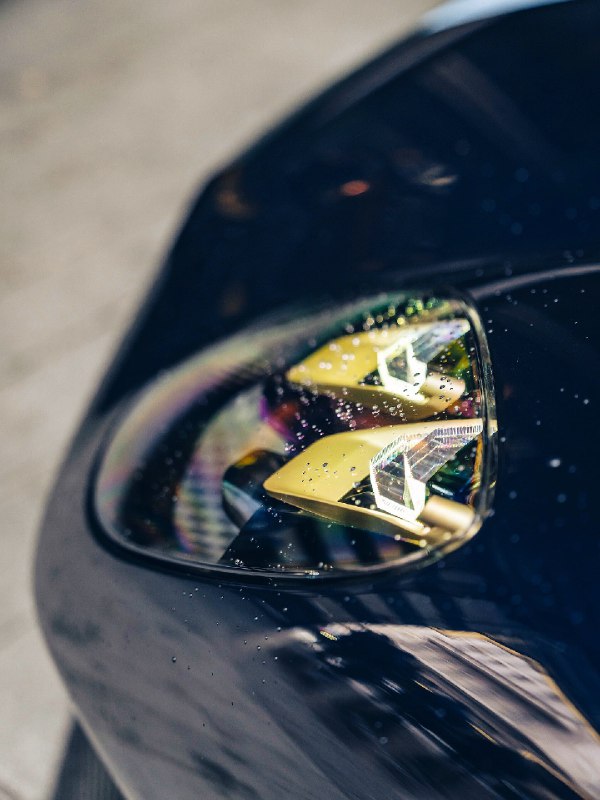 Aston Martin Valhalla 4