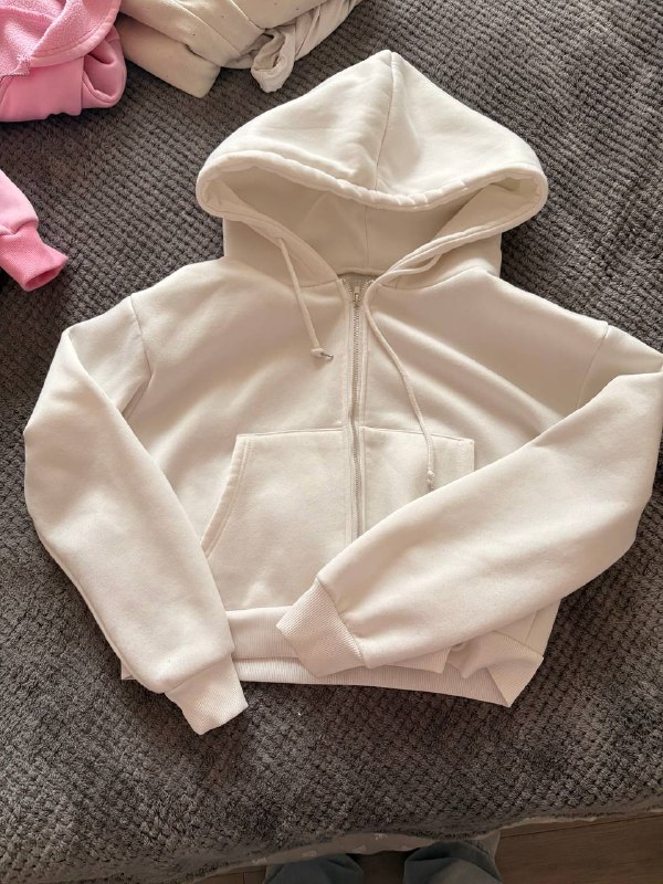 Зипка с капюшоном 🤍