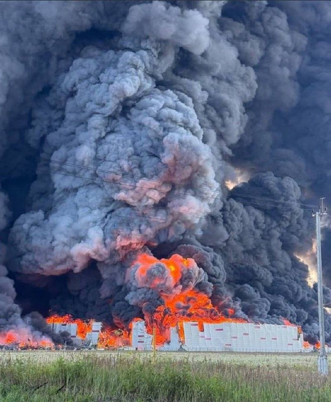 President Zelenskyy said two major logistics facilities in Russia’s Moscow and Tambov regions were struck in response to Russian attacks on Ukrainian civilian infrastructure. He said the sites supplied sanctioned components for drone and navigation equipment production.