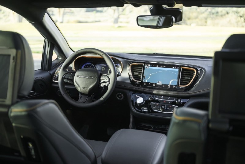 Chrysler назвал цены на обновлённый Pacifica 4