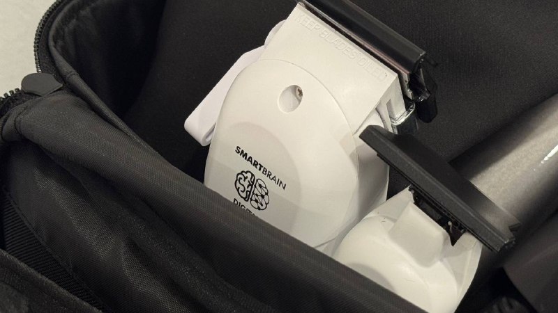 Совершенствую и пополняю свой кейс для клиентов. Приобрела новые тачки по совету Юры Власова SMARTBRAIN от MRD PROТеперь сама буду рекомендовать. Потому что они удобно лежат в руке, качественно работают, стильные по дизайну и легкие в уходе 🩶Совершенствую и пополняю свой кейс для клиентов. Приобрела новые тачки по совету Юры Власова SMARTBRAIN от MRD PROТеперь сама буду рекомендовать. Потому что они удобно лежат в руке, качественно работают, стильные по дизайну и легкие в уходе 🩶