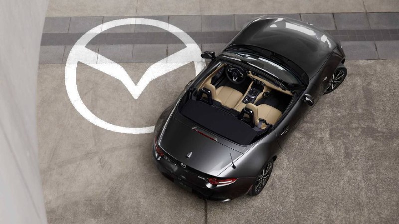 Mazda отпраздновала 105-летний юбилей новым логотипом