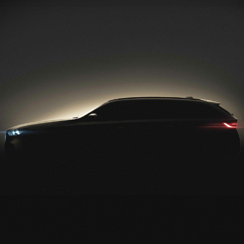 Тизер 2024 BMW 5 Series Touring