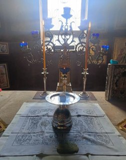 ☦️ Покинувший Россию священник Андрей Мизюк по выходным служит в храме в Ереване, а будни — работа в такси.Он часто появляется с воскресными проповедями на Youtube-канале «Новой газеты», а вчера прислал в редакцию пасхальный дневник. Простое и жизнеутвержд