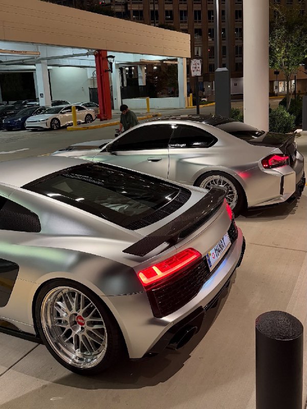 Audi R8 x BMW M2 3