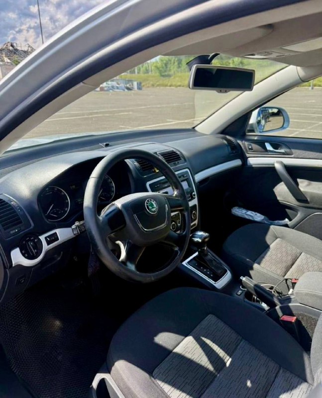 Skoda а5 2011, 1.6 коробка передач автомат (aisin) бензин + газометан (гбо). Машина без скрытых проблем.
То пройдено, машина готова к переоформлению. Все системы функционируют в штатном режиме.
Проведено масштабное обновление ходовой части и замена всех технических жидкостей. Установлена новая электрическая рейка.
Амортизаторы новые.
Ное масло заменено.
Антифриз заменен.
Кондиционер заправлен, работает исправно.
В автомобиле установлено обслужено до 2037 года.
Газовое оборудование вписано в документы на авто.
Емкость баллона 18 литров.
Новые с резиной r18. Второй комплект дисков с резиной r17 (в сборе) отдается новому владельцу бесплатно.
Машина полностью обслужена. Приезжайте, смотрите и забирайте, машина надежная.
Цена 780.000₽ торг
+79495023334

📞 Звоните: +7(949)5023334 - фотография - 6