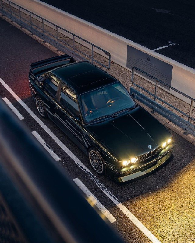 BMW M3 E30