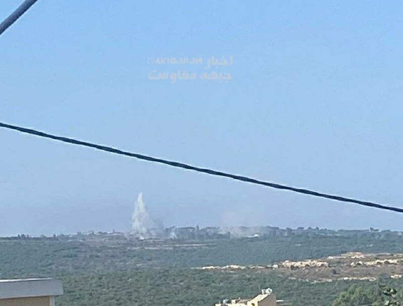 اخبار جبهه مقاومت: 🔴گلوله‌باران منطقه دوحة کفررمان در جنوب لبنان توسط توپخانه رژیم صهیونیستی 🇱🇧🏴‍☠ @akhbarJM🔴حمله توپخانه‌ای رژیم صهیونیستی