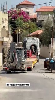 כוחות הכיבוש, מלווים ברכבי הריסה, מסתערים על העיירה סאלם ממזרח לשכם.