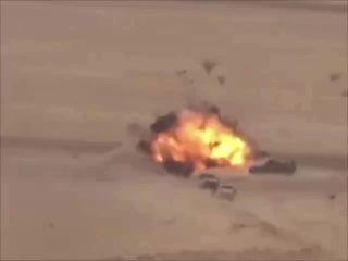 — 🇸🇦/🇾🇪 צפו: צילומים מראה ATGM החות'י משמיד משאיות PLC הנתמכות על ידי סעודיה ומחסל את יושביהן ליד מחנה…