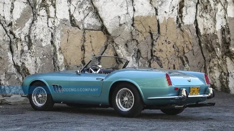 Редчайший спайдер Ferrari продали в тысячу раз дороже, чем купили 3