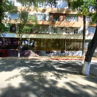 метро Новза 260м2 нежилой жой 1-қават биринчи линия