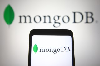 财报直播：MongoDB与Credo股价飙升逾10%，人工智能建设推动业绩强劲增长Earnings live: MongoDB, Credo stocks soar by double digits as AI build-out drives strong results (finance.yahoo.com)12-02via Buzzing