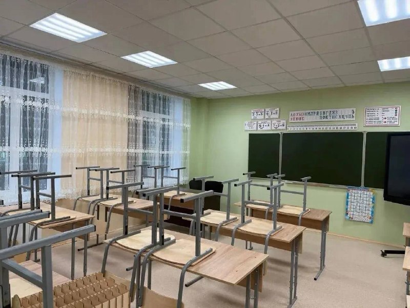 בכפר ארחונסקאיה הושלם שיפוץ גדול של בית ספר מס' 2 כפי שאמר ראש צפון אוסטיה סרגיי מנאילו, עבודות כה גדולות ב…
