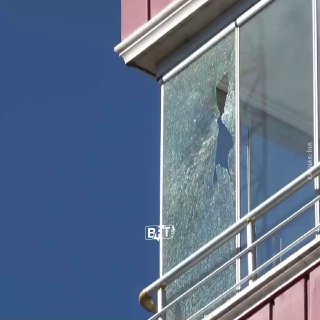 Беспилотник упал на улице в турецком городе Самсун, который расположен у побережья Черного моря, два здания получили повреждения крыши и окон, сообщает агентство DHA.По его данным, полиция работает над тем, чтобы установить, кто и с какой целью запустил др