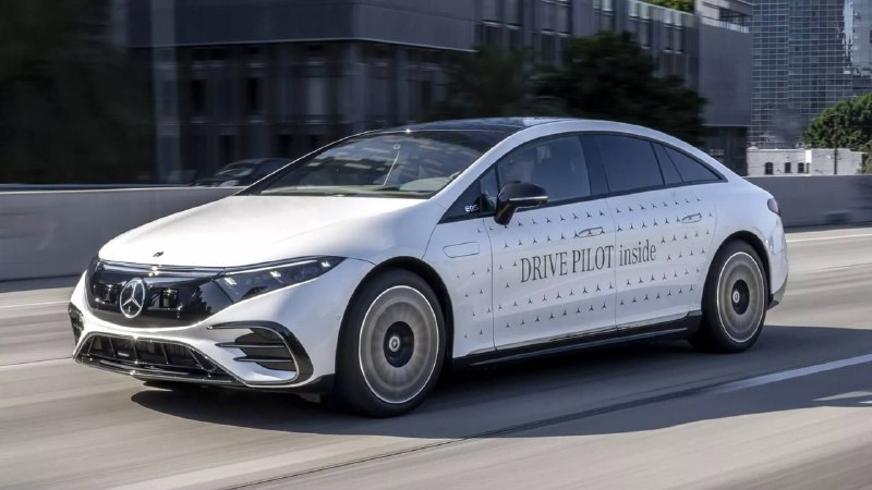 Компания Mercedes-Benz первая в мире запустила автопилот третьего уровня 2