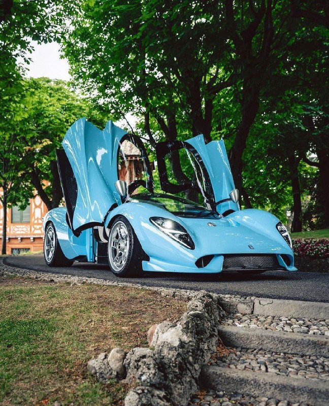 De Tomaso P72 2