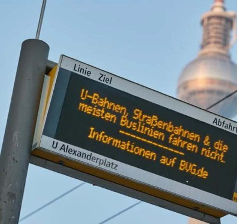 #срочновномер 🚍 Профсоюз Verdi объявил общенациональную забастовку в коммунальном общественном транспорте в понедельник (с 3:00 02.02. до 3:00 03.02.). В Берлине и Бранденбурге ожидается почти полная остановка трамваев и автобусов, в Берлине не будет работ