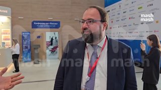 Лук дня от Максута Шадаева на ПМЭФ — классический костюм и кроссы Nike Air Jordan. Министр пояснил нашему корру за шмот — говорит, удобные черевички вместо туфель ему разрешили для демократичного образа. айти-кор❗ Не грузятся фото и видео? Читайте нас в MA