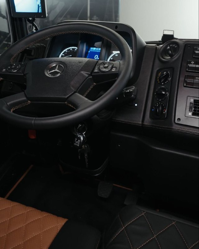2026 Mercedes-Benz Unimog 6
