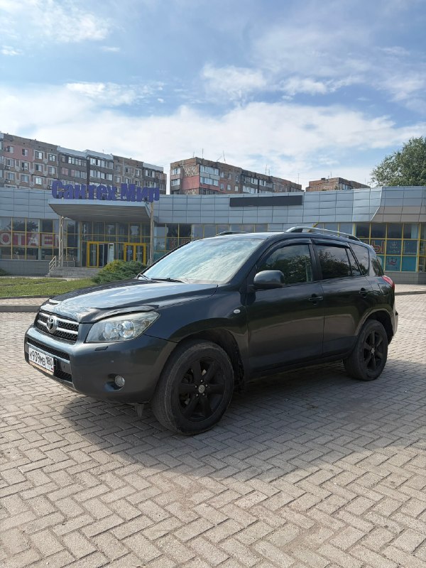 Продам 🤝
Toyota rav4 2.0 mt, 2006 года
Цена: 870.000 руб.

Надежный и ухоженный автомобиль в родном окрасе, без дтп — подтверждается отчетами
Кузов в хорошем состоянии для своих лет, без рыжиков, пороги обработаны, силовая часть целая. Есть лишь незначительные царапины

Полностью обслужен: заменены масло и все необходимые расходники. В салоне работает каждая кнопка
Климат контроль исправен

Двигатель в отличном состоянии, тянет уверенно, расход 9–10л. Мкпп переключает четко, без хруста и посторонних звуков
Установлен автозапуск
Рав4 на полном приводе
Я собственник по документам
Осмотр в макеевке

📞 +79498463616
📞 🇷🇺 Звоните: +79498463616 - фотография - 2