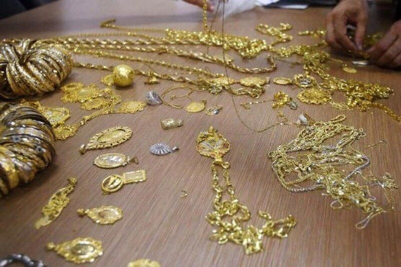 اخبار خراسان جنوبی(بیرجند): سارقان طلافروشیهای بیرجند دستگیر شدندبیرجند- ایرنا- فرمانده انتظامی خراسان جنوبی گفت: اعضای یک باند حرفهای سرقت طلا که