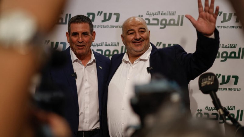 'סופר שוטר' יהודי רץ על כרטיס ערבי בסקרים בישראל - ומעורר סערה