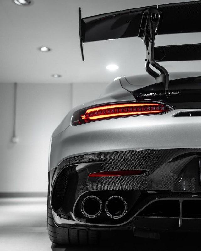 731 HP Mercedes-AMG GT Black Series V8 8