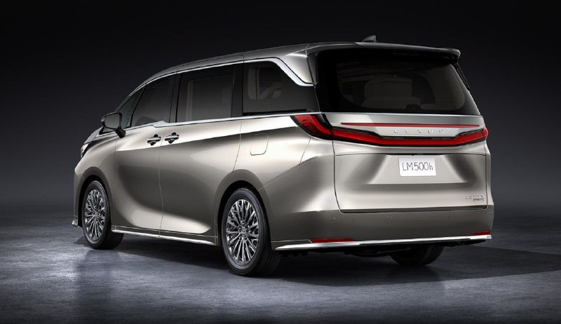 В Японии начались продажи минивэнов Lexus LM 2