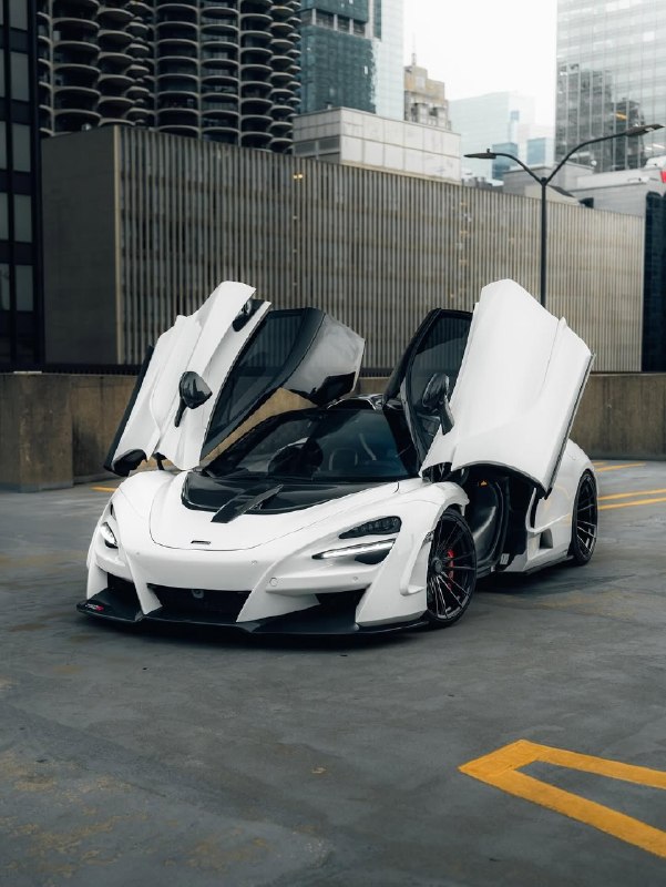 Один из 15 McLaren 720 N-Largo