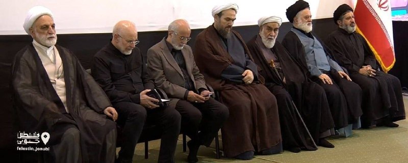 صدای خراسان: 🔸تصویری از حضور خانواده رهبر شهید انقلاب و روسای قوای مقننه و قضاییه در مراسم چهلمین روز تشییع و تدفین آقای شهید ایران@S
