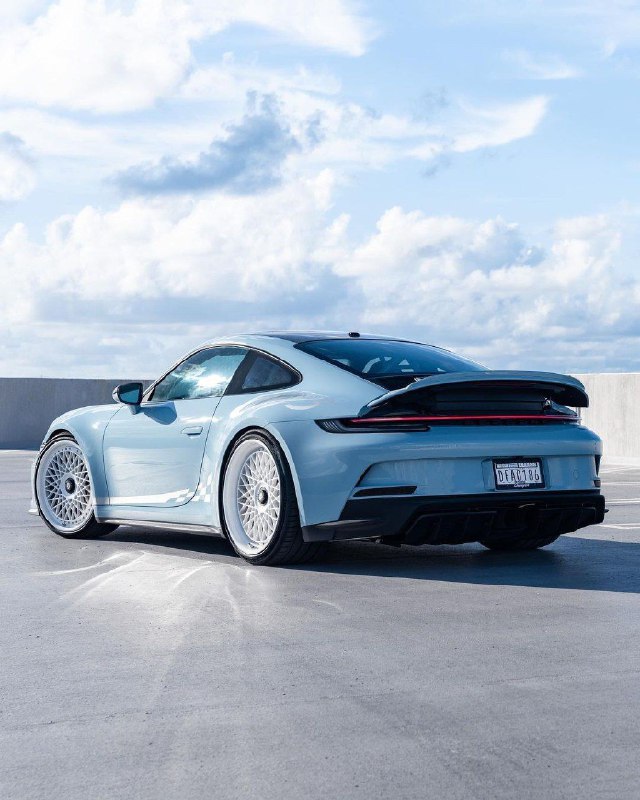 Porsche 4