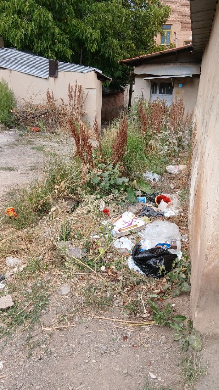 کانون فرهنگی روستای گوران: گاهی یک عکس، بیشتر از هزار جمله حرف برای گفتن دارد...این زبالهها فقط چند تکه پلاستیک ، کاغذ و پوست هندوانه نیست؛ نشانه