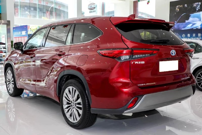 Toyota отзывает более 560 тысяч кроссоверов из-за дефекта сиденийВ Китае под сер