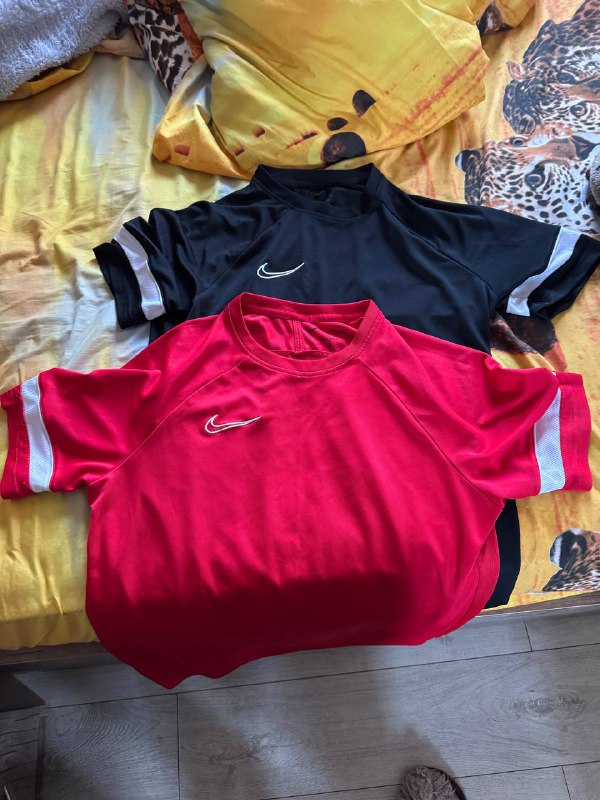 Футболки Nike