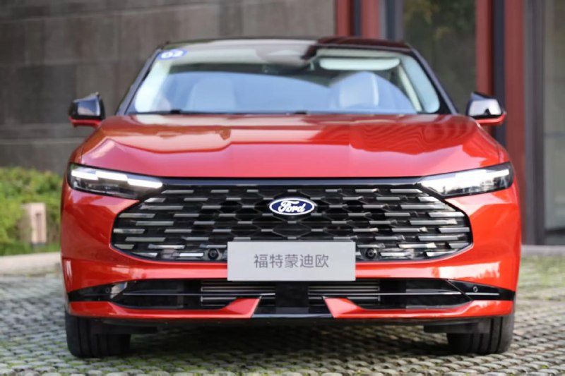 В Китае дебютировал обновленный Ford Mondeo 2