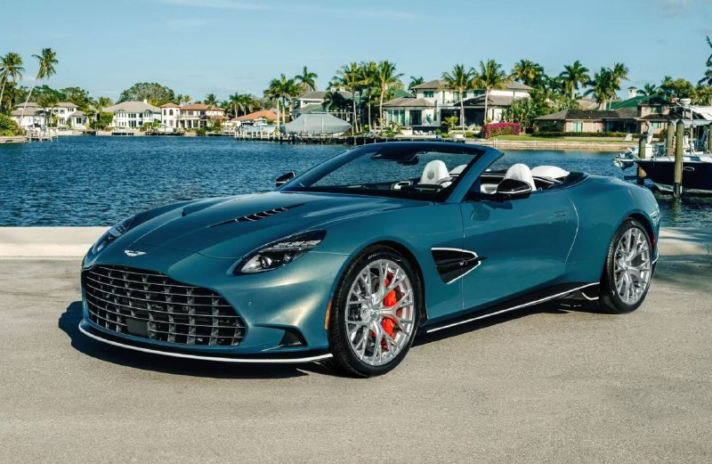 Aston Martin показал уникальный кабриолет Aston Martin представил эксклюзивный V