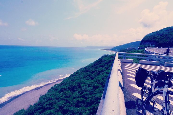 連跑步機都撐不過十分鐘的女子，居然騎單車環島了！