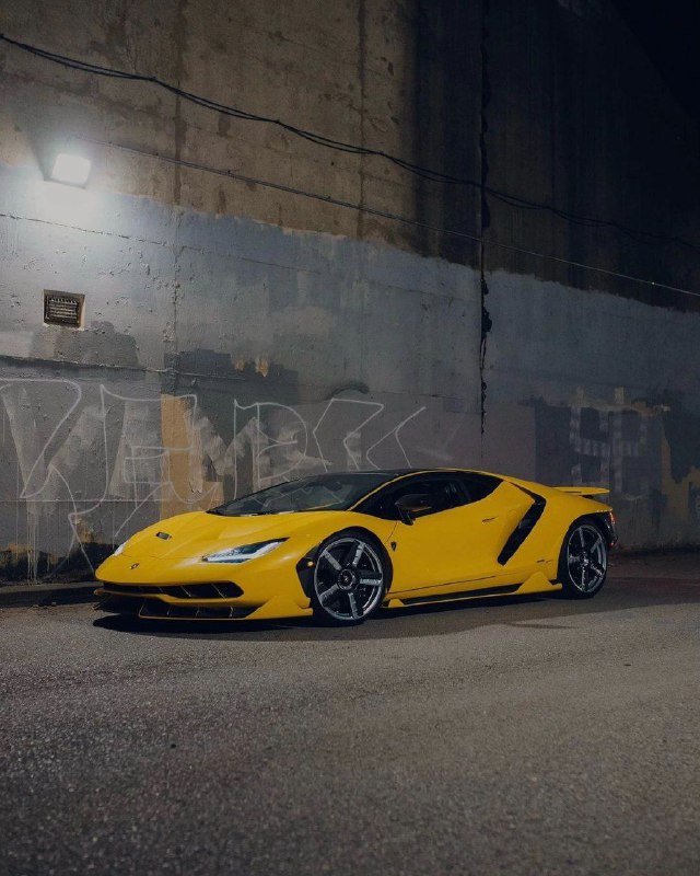 Lamborghini Centenario 4