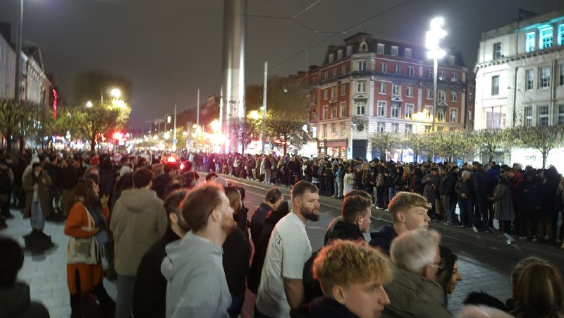 Thousands Turn Out For Nonexistent Halloween Parade Promoted By AI Listing