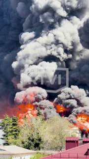 В Туапсе из-за падения обломков беспилотников произошел пожар на НПЗ, сообщил оперштаб Краснодарского края.  ___________________  📱  Туапсе: экокатастрофа на побережье Черного моря | Дождь из нефти, спасение животных и пожар