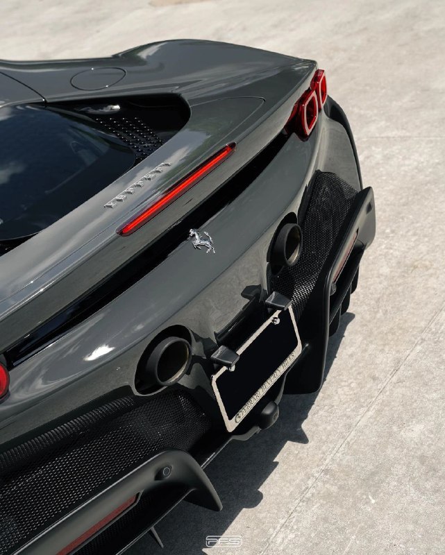 Koenigsegg Regera 6