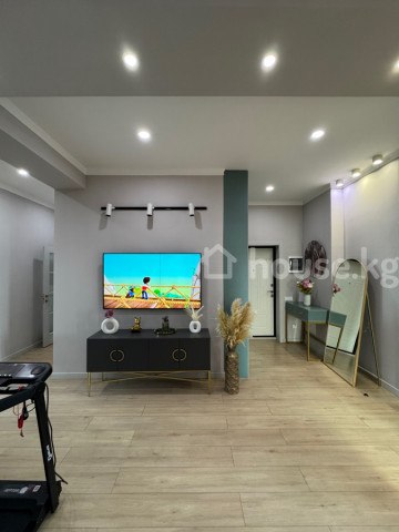 Продажа, квартира, 5-комн., 160 м2Адрес: Бишкек, Ала-Арча 3, Байтик Баатыра, 43КЦена: $365 000 (31 970 350 сом)Тип предложения: от собственникаСерия: элиткаДом: кирпичный, 2019г.Этаж: 3 этаж из 3Площа