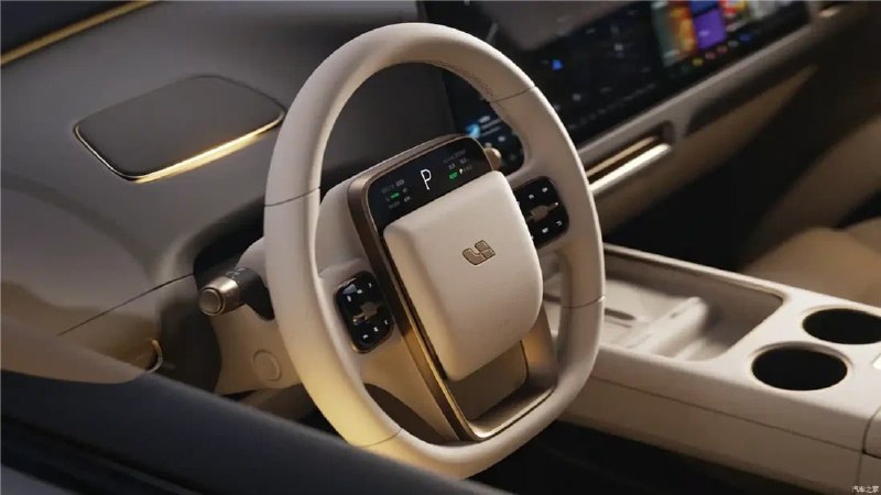 Li Auto i8 рассекретил интерьер за две недели до премьеры 4