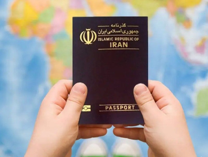 اعتمادآنلاین: 🔻اعتبار گذرنامهها ۱۰ ساله میشود🔹کمیسیون امور داخلی مجلس با اصلاح قانون گذرنامه، اعتبار گذرنامه افراد ۱۵ سال به بالا را