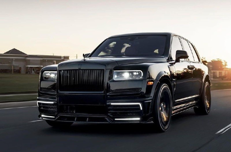 Тюнинг-ателье Mansory сделало Rolls-Royce Cullinan по индивидуальному заказу Tië