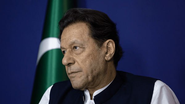 آژانس خبری هیواد: انتقاد دولت پاکستان از حکم انتقال عمران خان به شفاخانهدولت پاکستان اعلام کرد که در واکنش به حکم دیوان عالی این کشور برای
