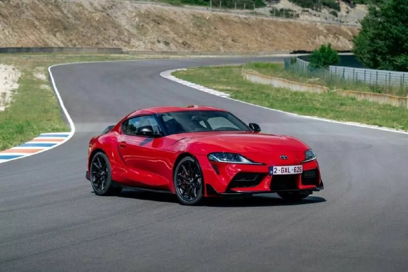 Toyota представила GR Supra Lightweight Evo