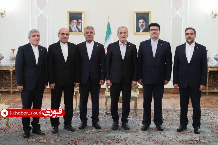 آقای خبر: سفرای جدید ایران🔹احمد عرفانیان، سفیر ایران در کرهجنوبی.🔹محسن امید زمانی، سفیر ایران در بلاروس.🔹سعدالله مسعودیان، سفیر ا